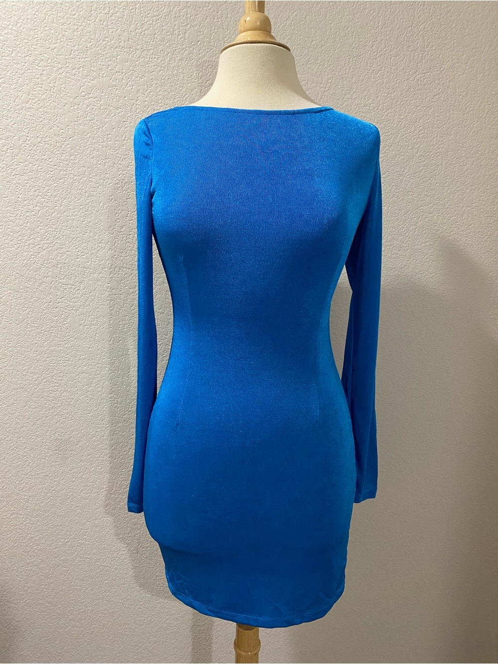 Mable Clothing Women's Royal Blue Long-Sleeve Bodycon Cocktail Backless Dress